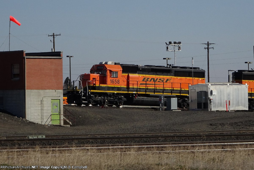 BNSF 1658